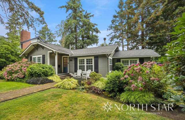Charming 4-Bedroom Cottage in the Heart of First Addition photos photos