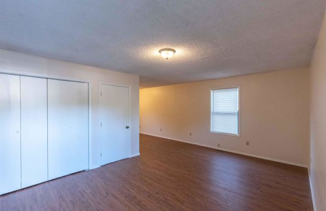 1321 North Frisco Avenue Gallery 2