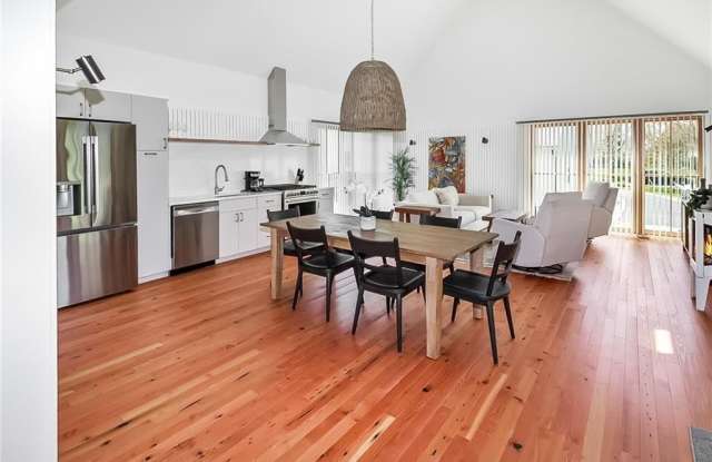 10 Wyndham Hill Road Gallery 3