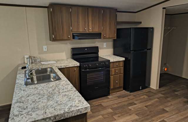 112 Southlake Dr. - 112 Southlake Drive, Henderson County, TX 75156