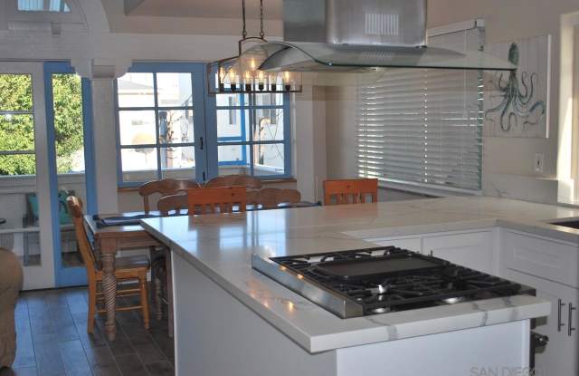 828 Ostend Ct - 828 Ostend Court, San Diego, CA 92109