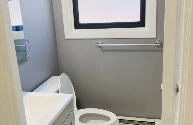 2 Van Wart Ave photos photos