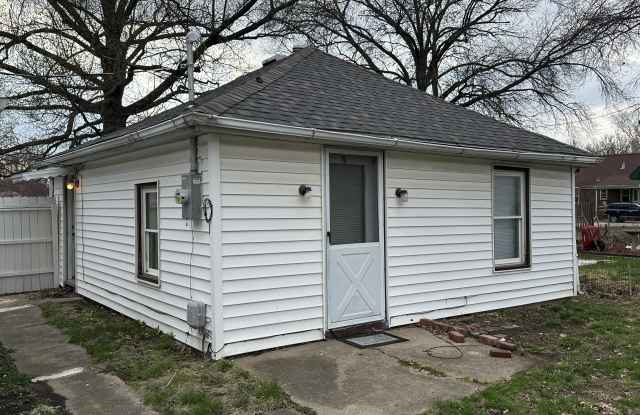 103 North Waverly Avenue - 2 - 103 North Waverly Avenue, West Peoria, IL 61604