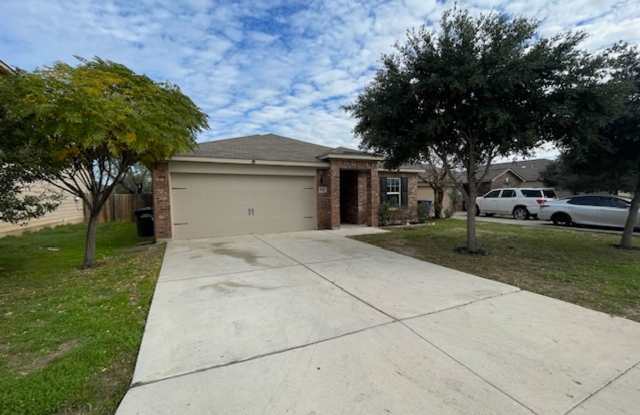 Spacious 3BR/2BA Rental in Southeast San Antonio | China Grove Gallery 3