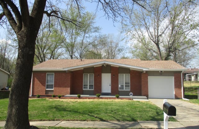 6183 Silver Fox Dr - 6183 Silver Fox Drive, Old Jamestown, MO 63034