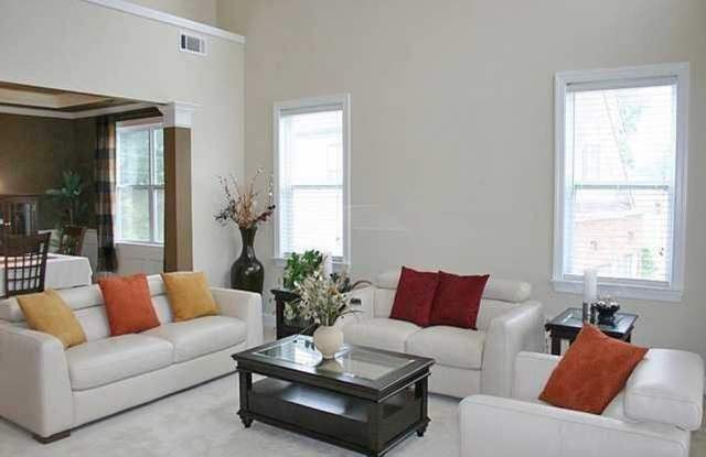 3325 Trail Creek Ct Gallery 2
