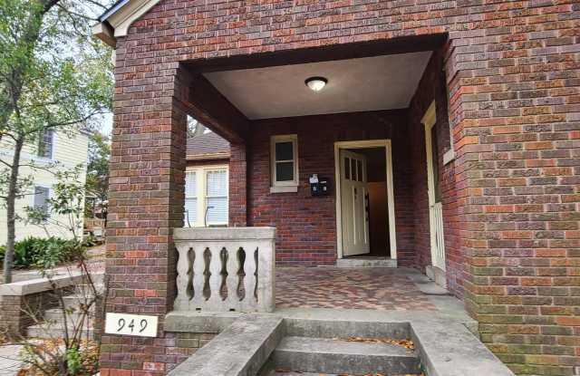 949 Carlisle Street - A Gallery 2