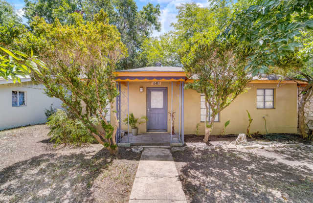 Charming Sycamore Street House photos photos