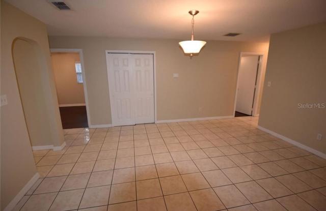 3417 FERNDELL DRIVE Gallery 2