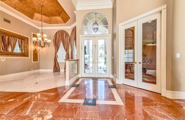2739 Meadowood Dr Gallery 3