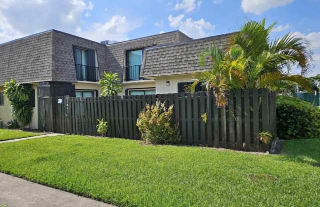 1104 Waterview Drive - 1104 Waterview Drive, Palm Springs, FL 33461