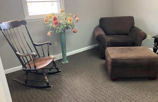 81 Portsmouth Avenue Gallery 3