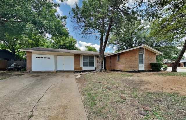 1703 Carlisle Street - 1703 Carlisle Street, Irving, TX 75062