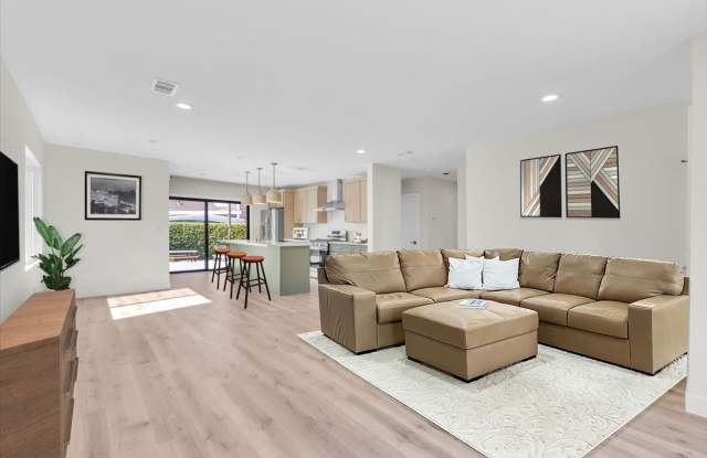 5215 Selmaraine Dr photos photos