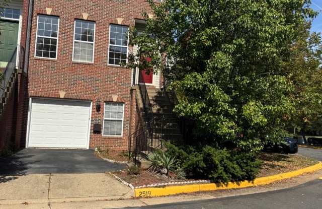2519 JAMES MONROE Circle Gallery 3