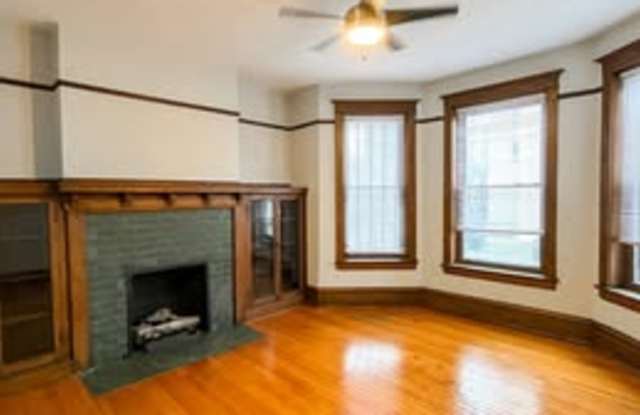 1550 North La Salle Drive photos photos