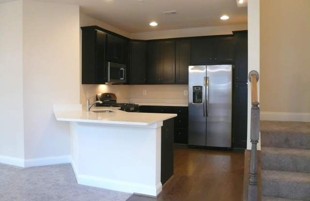 1453 CATBRIAR WAY Gallery 4
