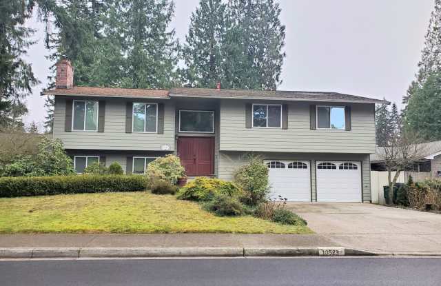 10523 NE 144th St - 10523 Northeast 144th Street, Kirkland, WA 98034