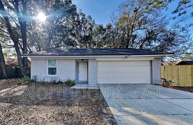 7980 Jeff Dr - 7980 Jeff Drive, Jacksonville, FL 32244