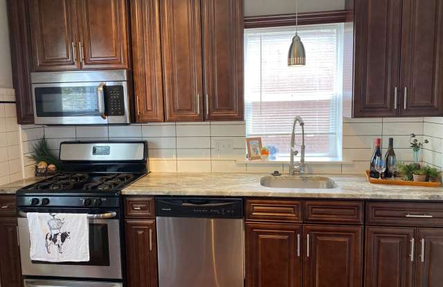 Beautiful Renovated Home with Garage! photos photos