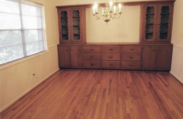 10715 Atwell Drive Gallery 3