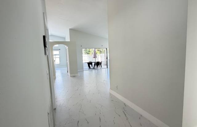 5305 NW 54TH Street NW Gallery 2