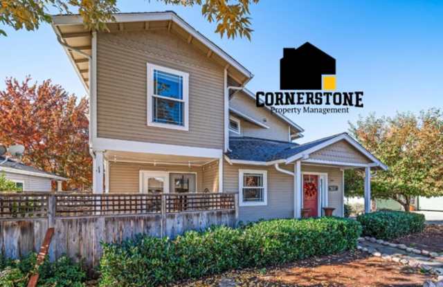 1084 South Shasta Avenue photos photos