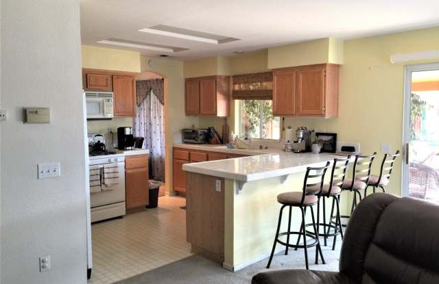 3292 Glancy Dr Gallery 2