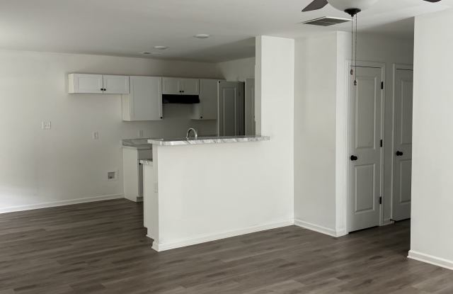 4534 Beacon Hill Drive Gallery 4