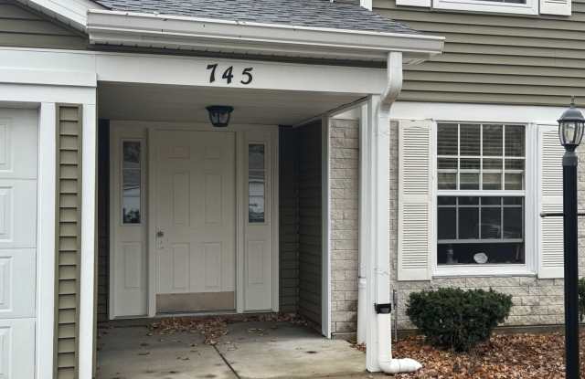 745 Candleridge Court - 745 Candleridge Court, Bartlett, IL 60103