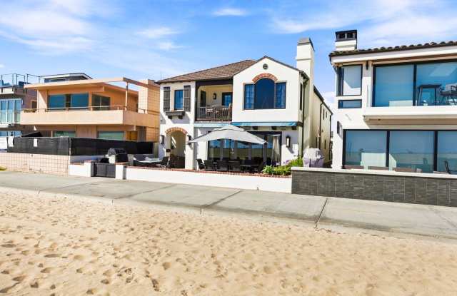 Gorgeous Furnished Home on Deep Oceanfront Lot, Parking for Five Gallery 3