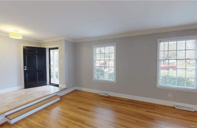 1628 Lyndale Place Gallery 2