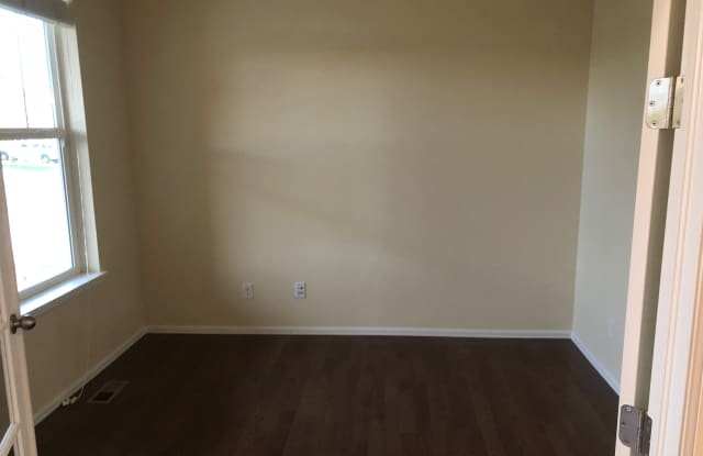 5412 East 140th Place Gallery 4