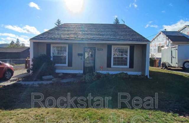 3512 E 32nd Ave photos photos