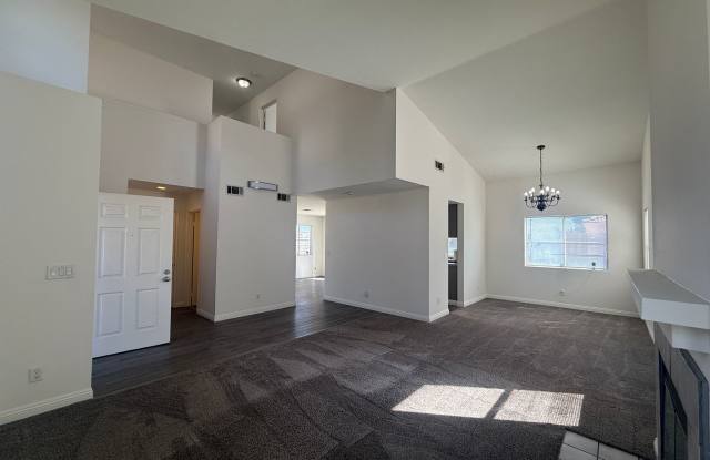 East Palmdale 3 Bedrooms! Gallery 4