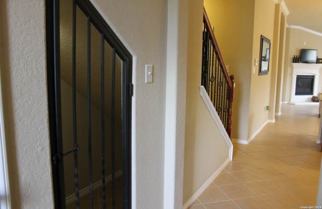 12438 Lincoln Creek Gallery 3