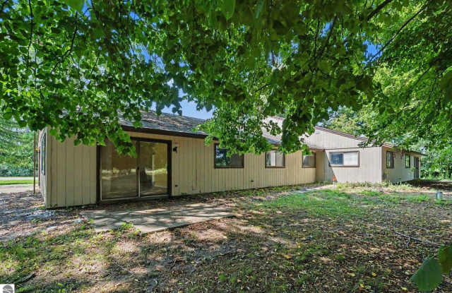 983 Meadowbrook Drive Gallery 2