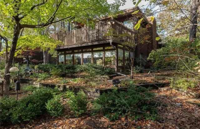 235 North Palmer Avenue photos photos