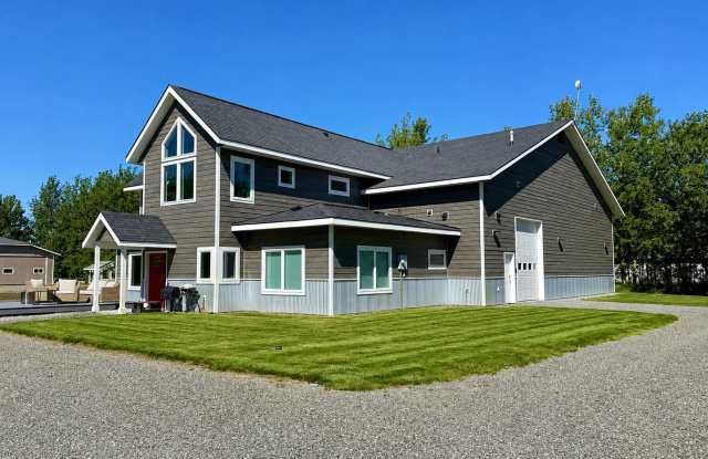 LONG TERM FURNISHED HOME Gallery 1