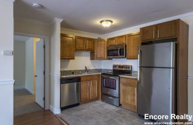 14 Westgate Dr. - 14 Westgate Drive, Woburn, MA 01801