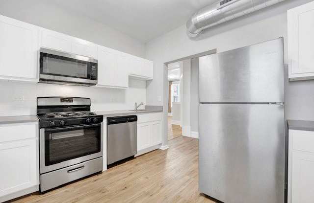 2255 S Oakley Avenue Gallery 2