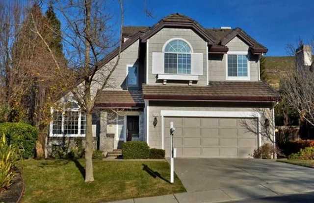 Nicely maintained and updated Clayton home in the Oakhurst neighborhood!! photos photos