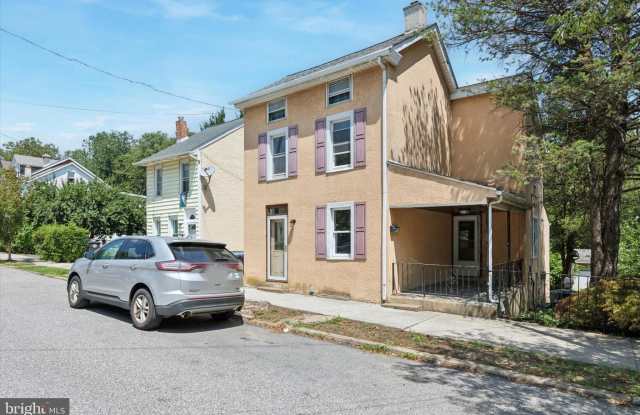 439 OLD ELM STREET photos photos