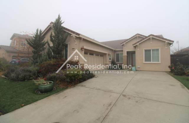 Very Nice 3bd/2ba With Bonus Room Elk Grove House with 2 Car Garage! photos photos