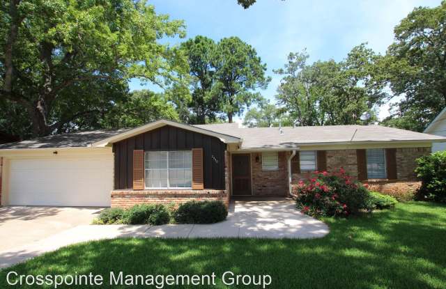 2930 Williamsburg Dr - 2930 Williamsburg Drive, Tyler, TX 75701