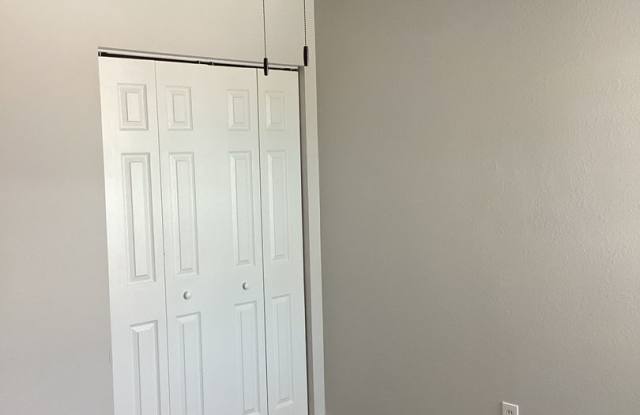 Newly Remodeled 3 Bedroom House in Belgrade Gallery 4