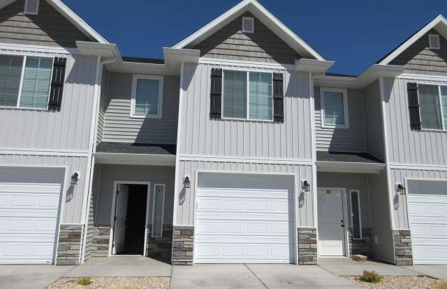 **Move-In Bonsu!!! 3 bedroom, 2.5 bath - Newer town home living in the heart of Cedar City! photos photos