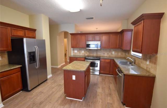 10017 SAVANNAH BLUFF LANE Gallery 4