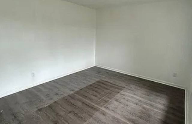 For Lease Gallery 3