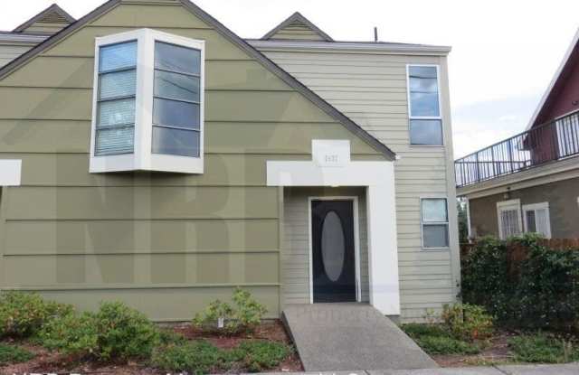 2437 South I St - 2437 S I St, Tacoma, WA 98405